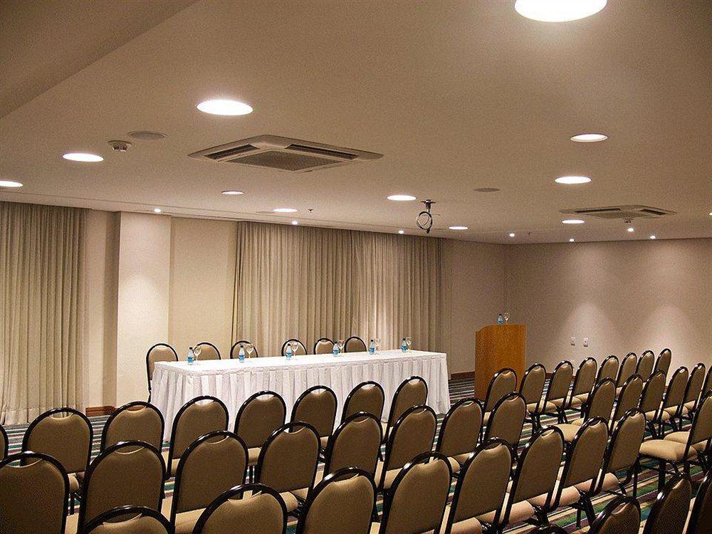 Mercure Salvador Pituba Бизнес фото
